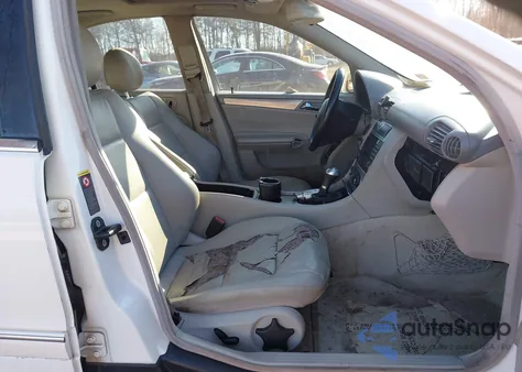 2005 Mercedes-Benz C 230 Kompressor Sport z USA, uszkodzony, nr VIN WDBRF40J95F721975